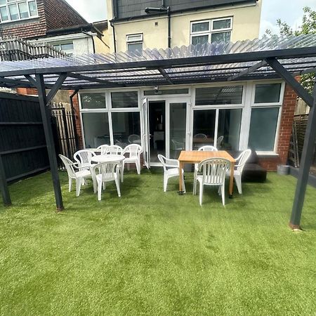 5 Bedroom House Se6 Лондон Екстериор снимка