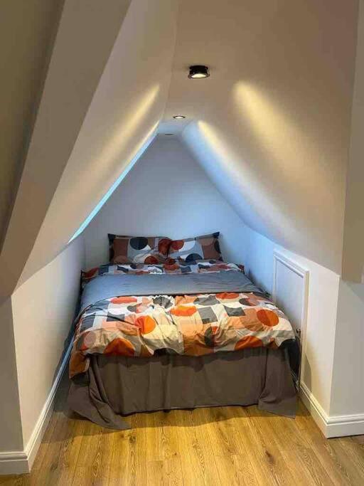 5 Bedroom House Se6 Лондон Екстериор снимка