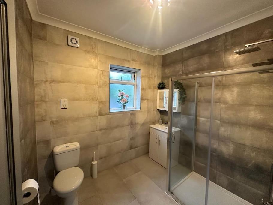 5 Bedroom House Se6 Лондон Екстериор снимка