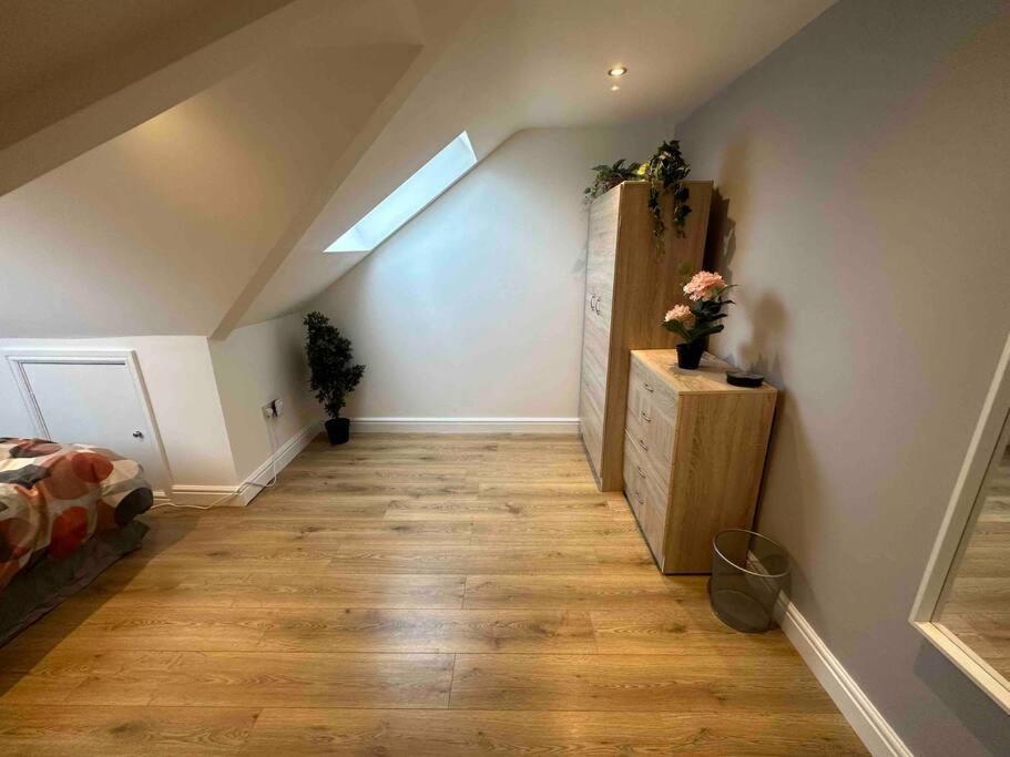 5 Bedroom House Se6 Лондон Екстериор снимка