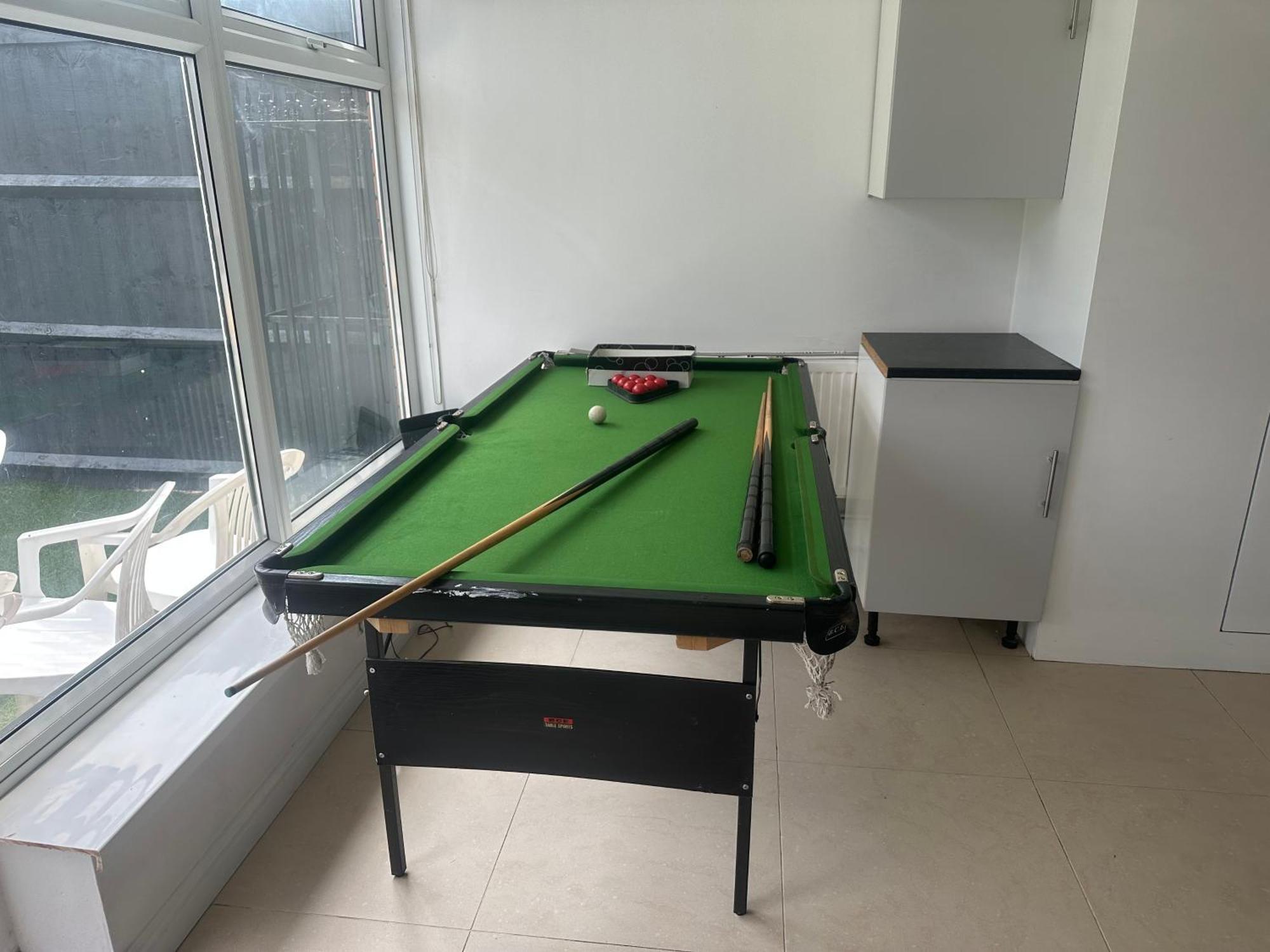 5 Bedroom House Se6 Лондон Екстериор снимка